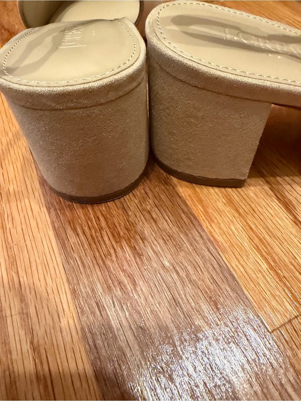 J. Crew NEVER WORN Pointed-Toe Bow Flats in Light Beige